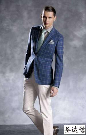 西裝定制的特點(diǎn)是什么?如何辨別好壞?